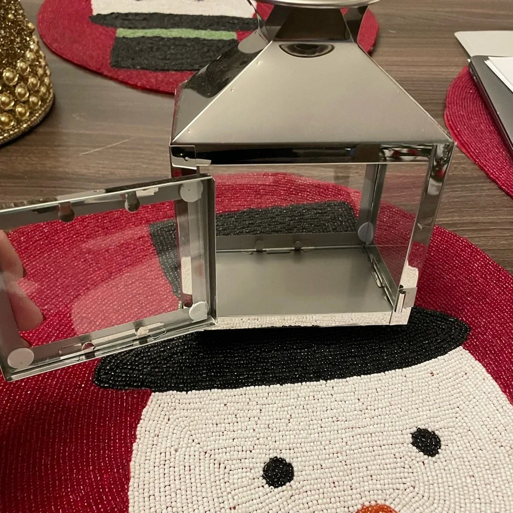 N/A silver lantern
